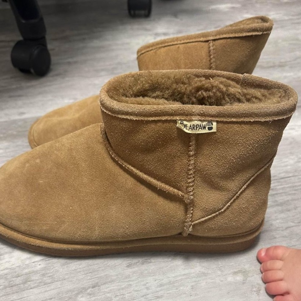 Bear paw womens shorties